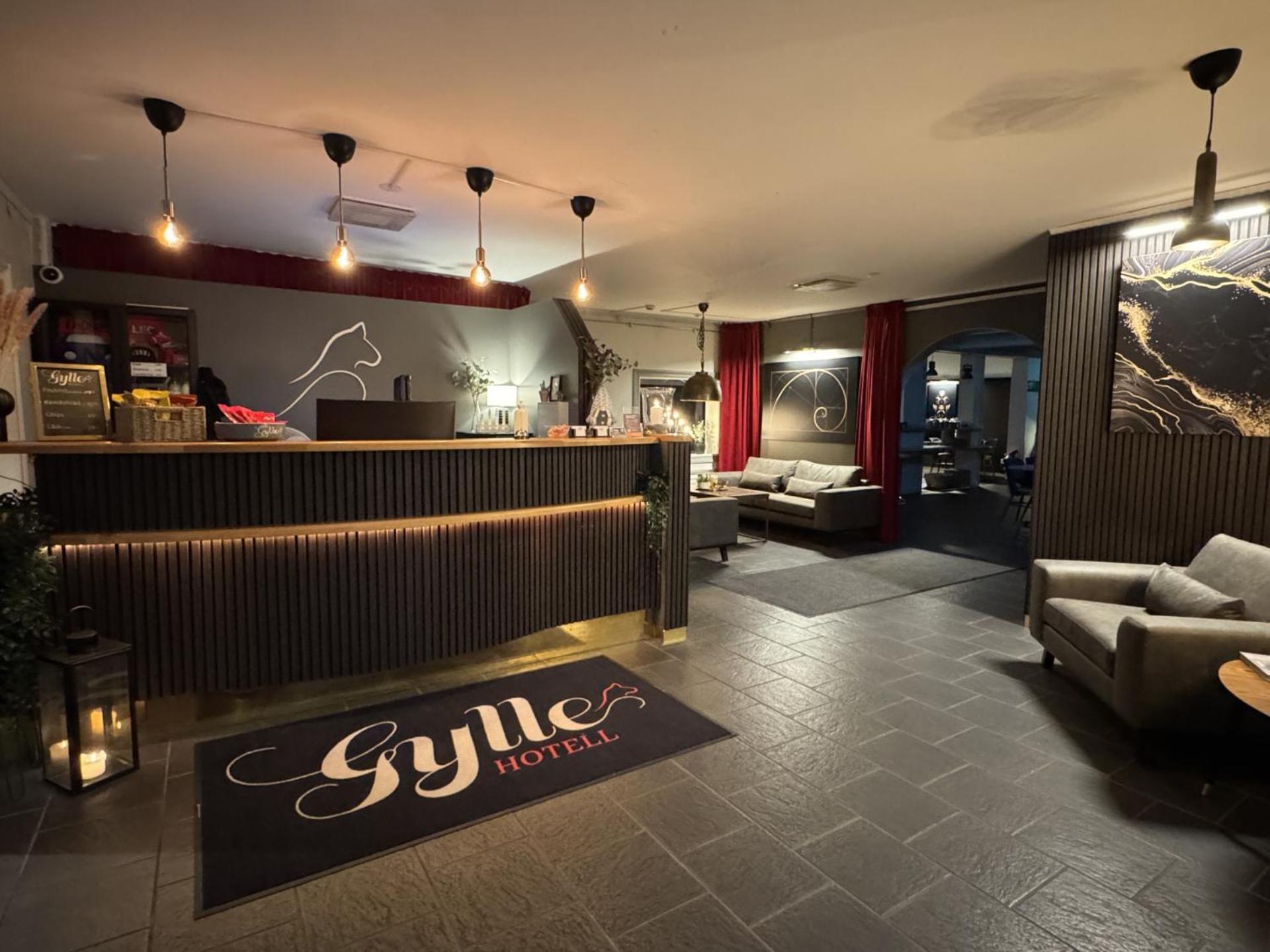 Gylle Hotell & Restaurang Broedernas Бурленге Экстерьер фото
