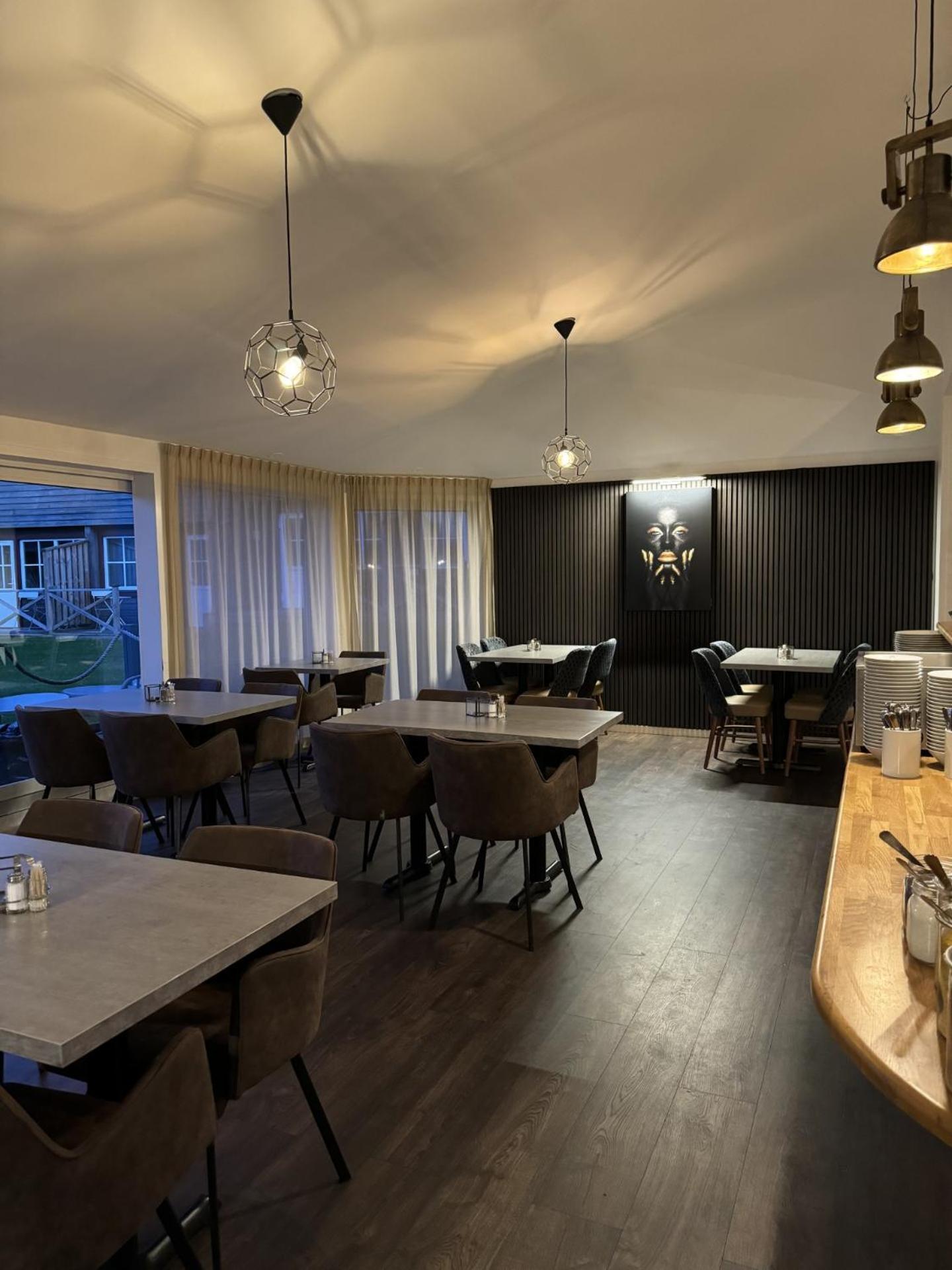 Gylle Hotell & Restaurang Broedernas Бурленге Экстерьер фото