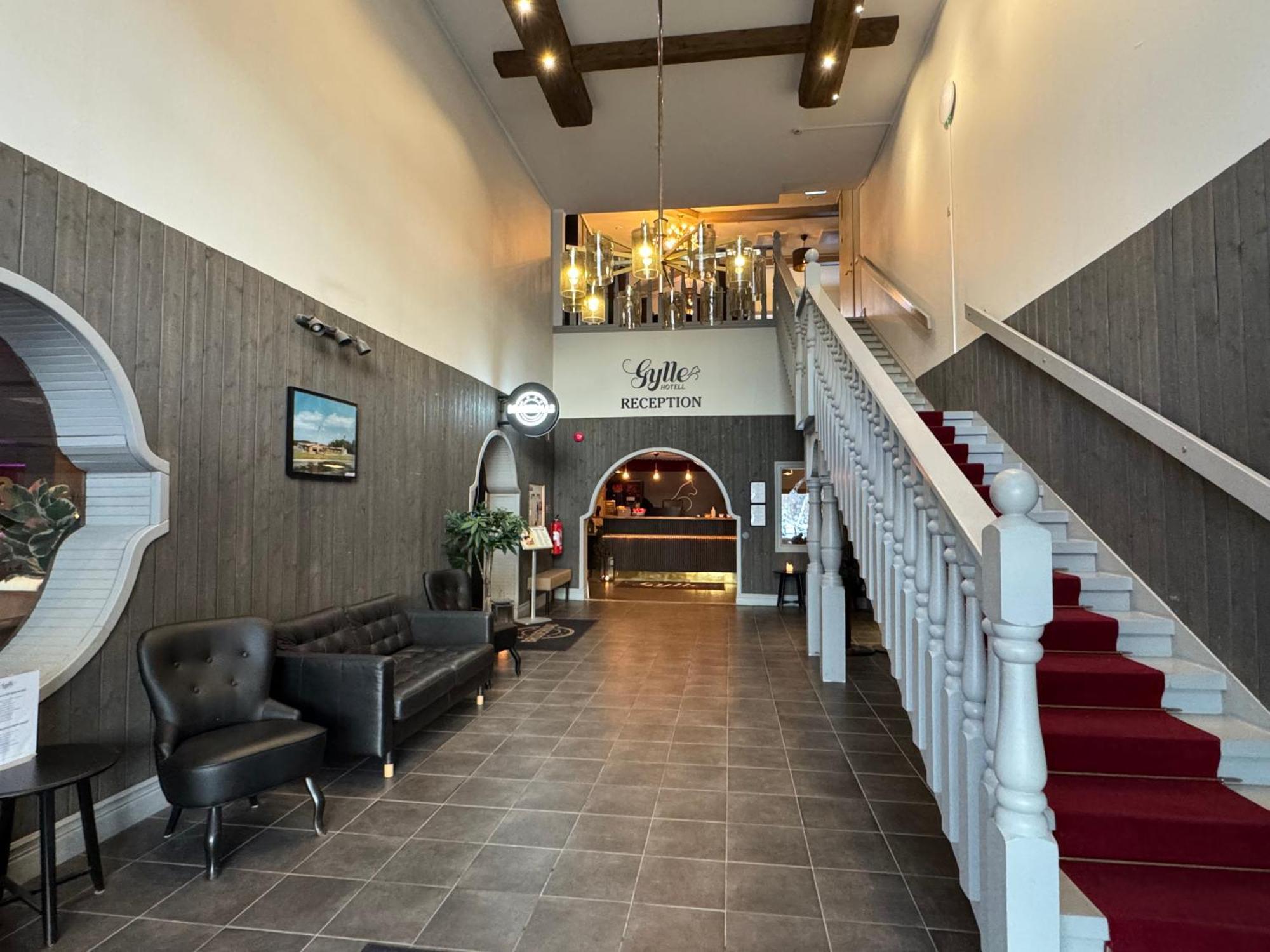 Gylle Hotell & Restaurang Broedernas Бурленге Экстерьер фото